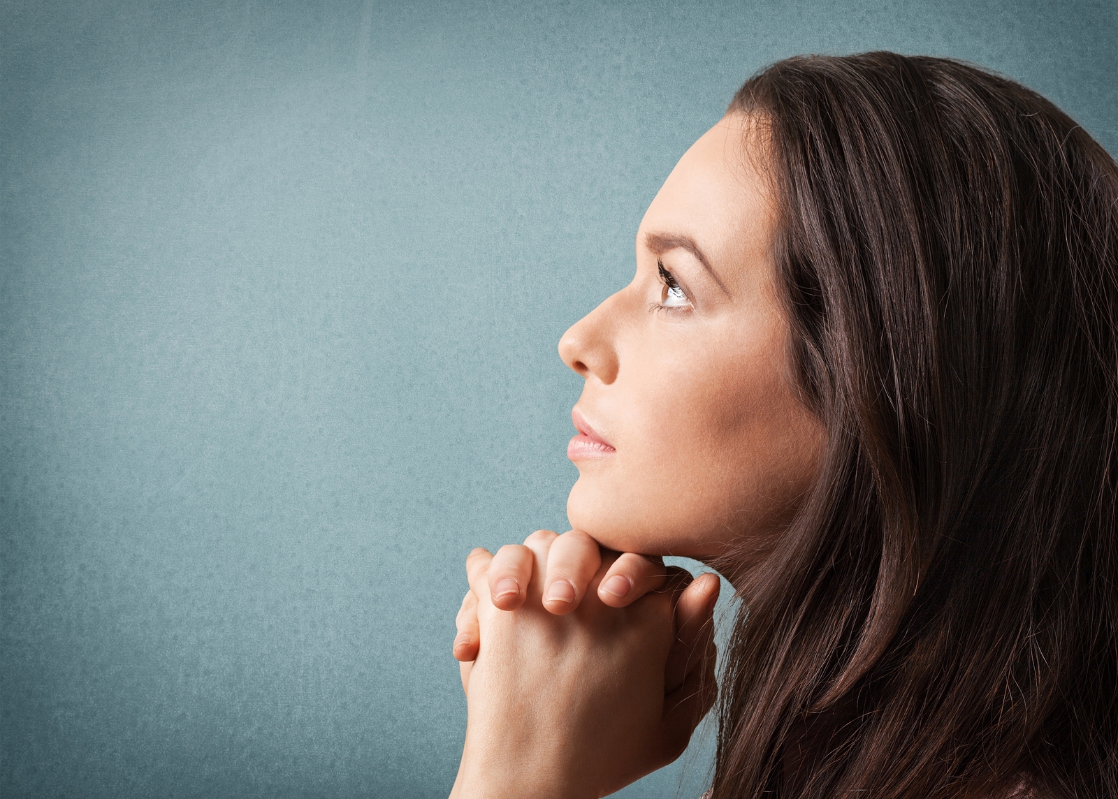 woman praying